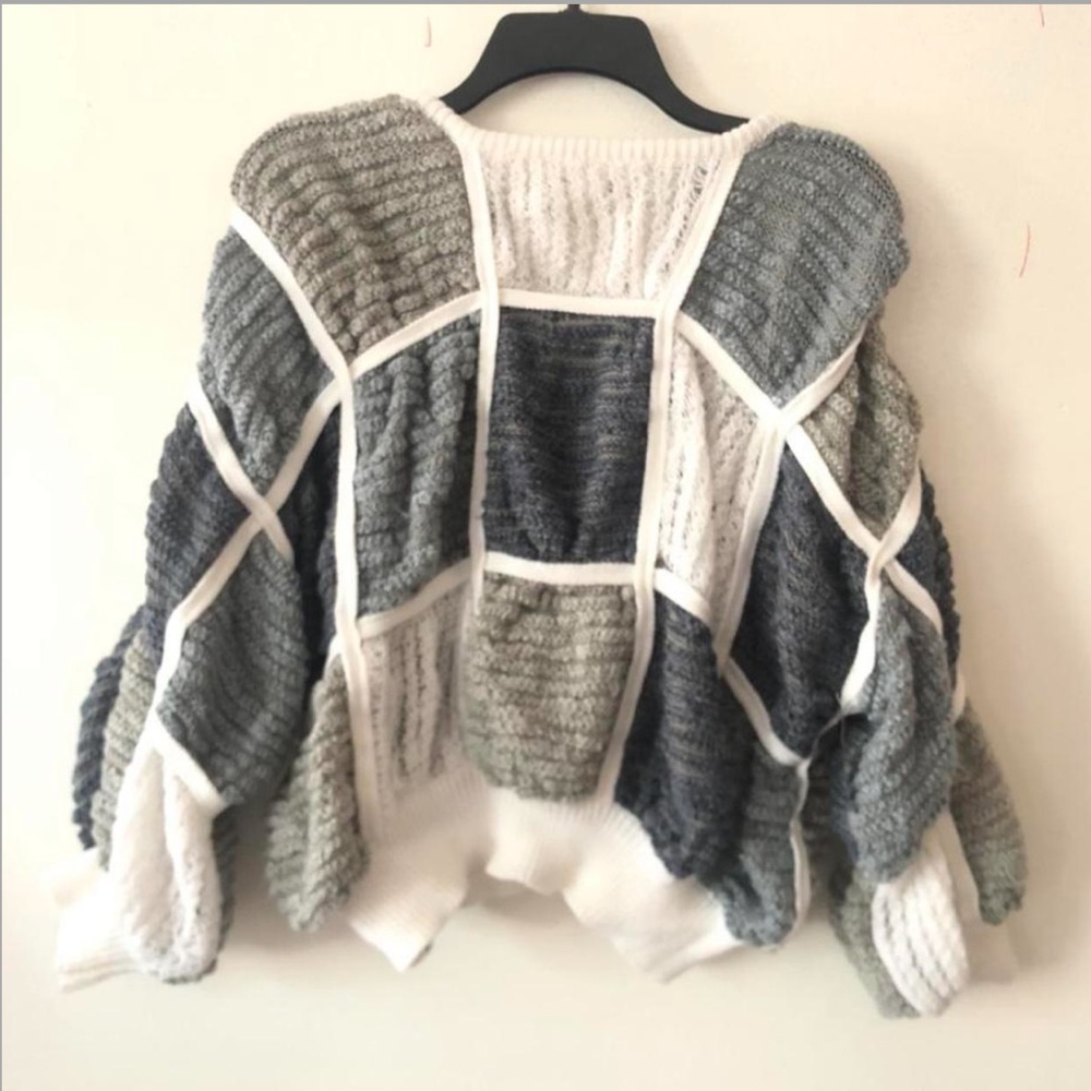 Patchwork gray knit sweater - Picture 2 of 4
